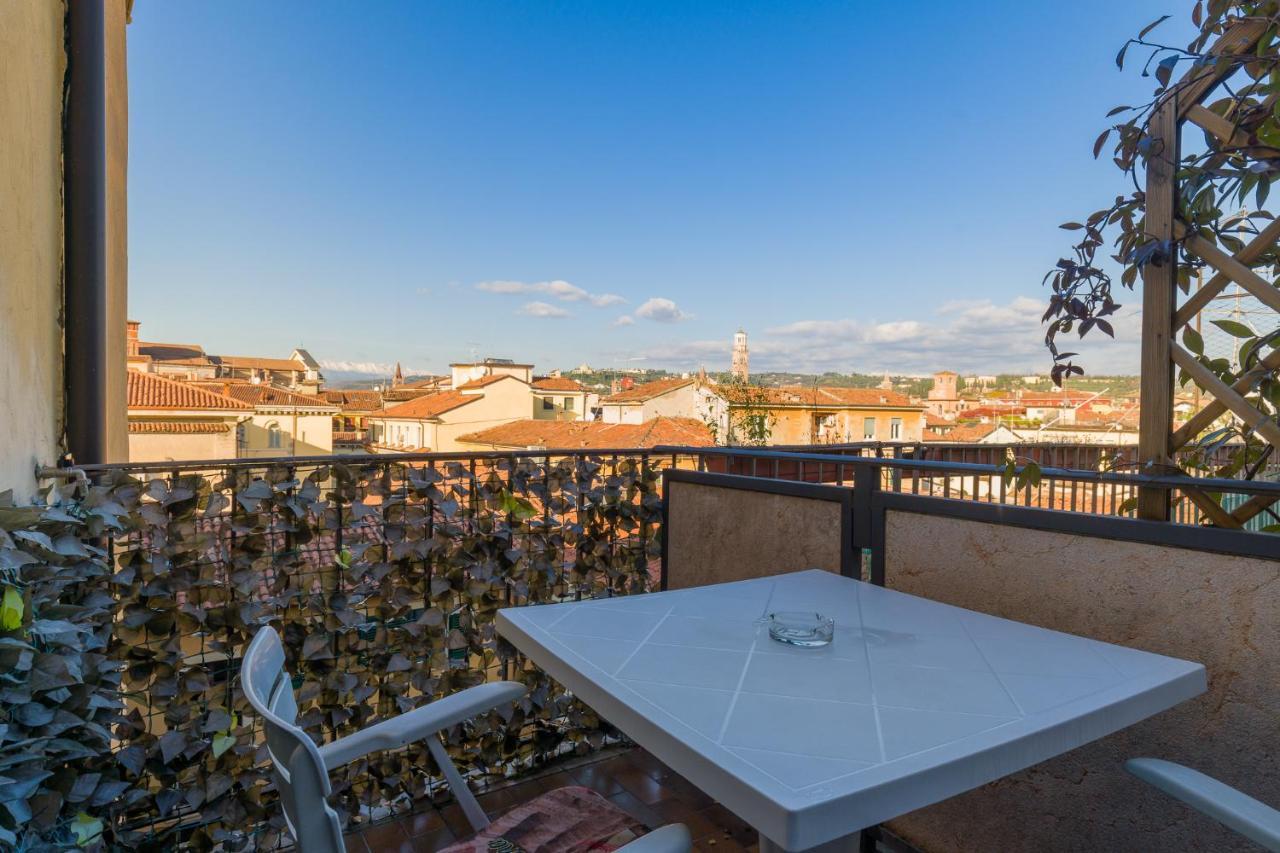 Central Apartment Behind The Arena Verona Bagian luar foto
